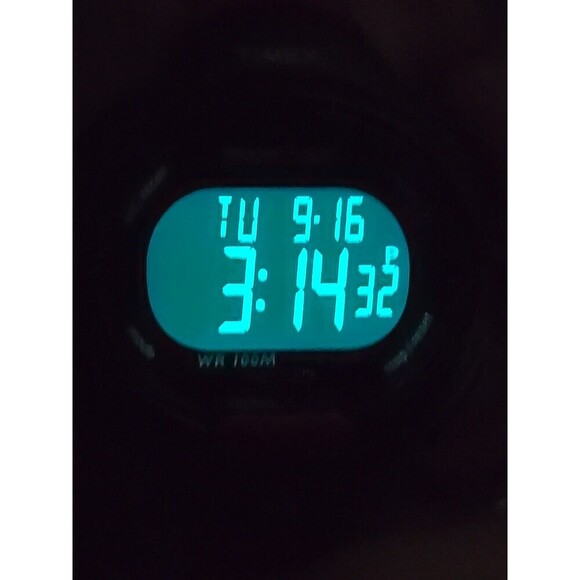 Womens Timex Ironman Triathlon 10 Lap Digital Watch Indiglo Alarms New Battery - Picture 11 of 11